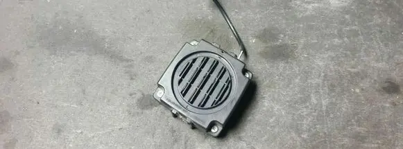 Nissan Leaf I (ZE0) Alarm system siren BBB-863A