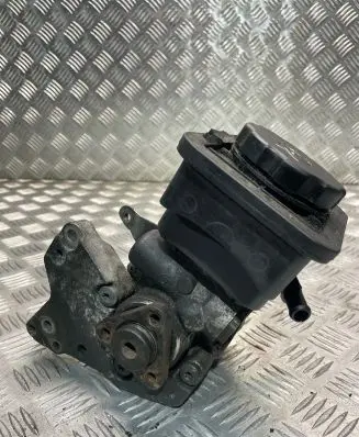 BMW X5 E53 Power steering pump 6762279 7692974533