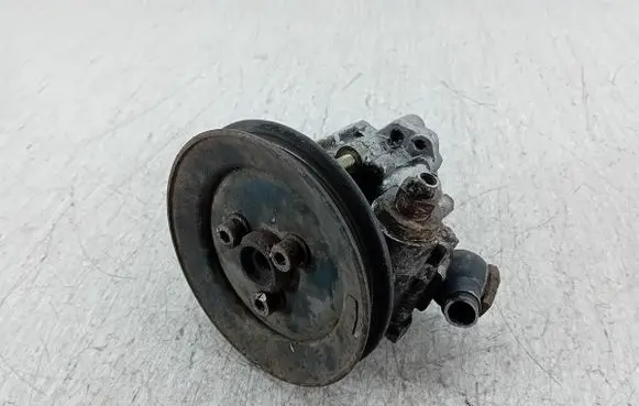 Volkswagen Transporter - Caravelle T4 Power steering pump