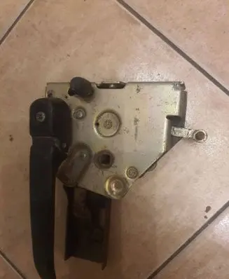 Tailgate opening switch