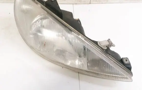 Peugeot 206 Headlight/headlamp 9632689280 67705780 963268928067705780