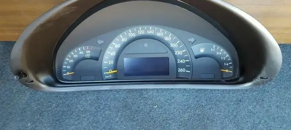 Mercedes-Benz C W203 Speedometer (instrument cluster) A2035401311
