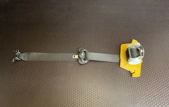 BMW X1 E84 Front seatbelt 34058427A 33052211