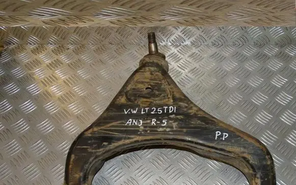 Volkswagen II LT Front control arm VW_LT_II_96-06_WAHACZ_PRAWY_PRZÓD_PRZEDNI