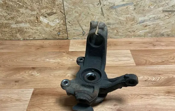 Ford Mondeo MK IV Front wheel hub 6G913K170