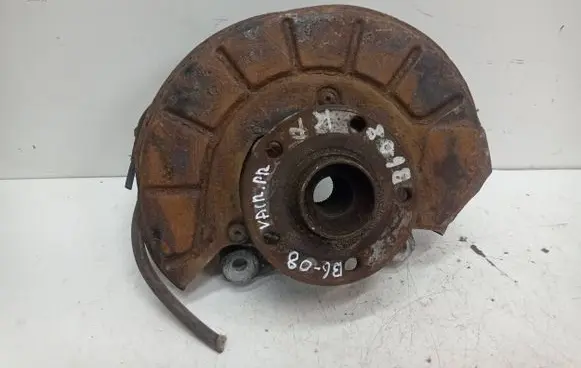 Volkswagen PASSAT B6 Front wheel hub