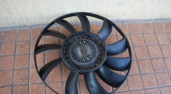 Audi A6 Allroad C5 Viscous fan 06B121347