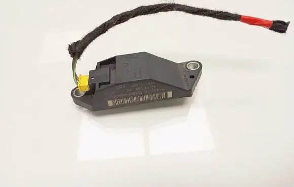 Mercedes-Benz E W211 Airbag deployment crash/impact sensor A0018209326 25571179A4