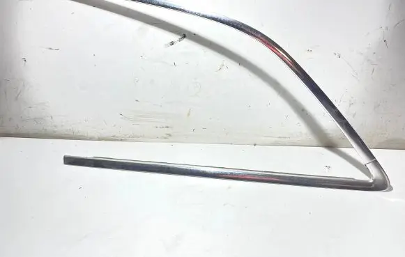 Audi Q7 4L Rear side glass trim 4L0853083B 4L0853345B