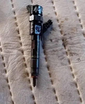 Renault Megane II Fuel injector 0445110144