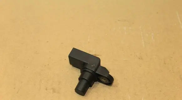 BMW X5 E53 Camshaft position sensor 2249320