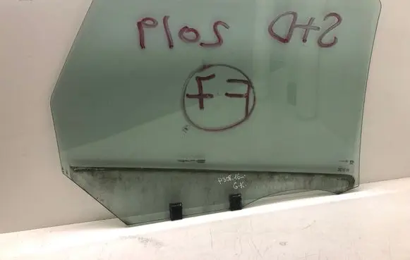 Peugeot 308 Rear door window glass