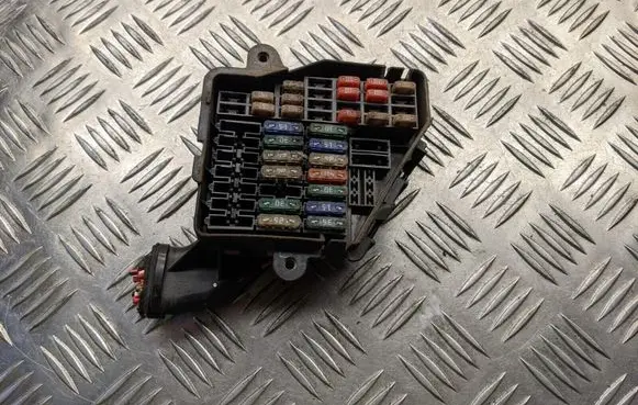 Audi A4 S4 B5 8D Fuse box set 8D1941824