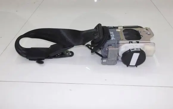 Tesla Model X Front seatbelt 307461510