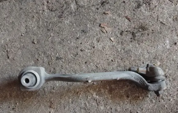 Mercedes-Benz E W212 Front lower control arm/wishbone