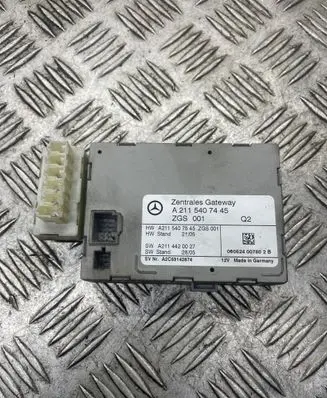 Mercedes-Benz E W211 Gateway control module A2115407545 A2115407445