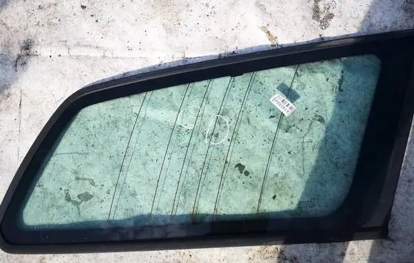 Volvo V50 Rear side window as2