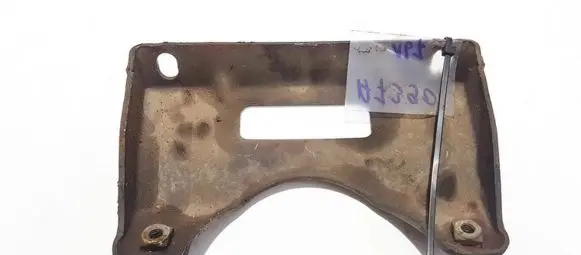 Ford Mondeo Mk III Engine mounting bracket
