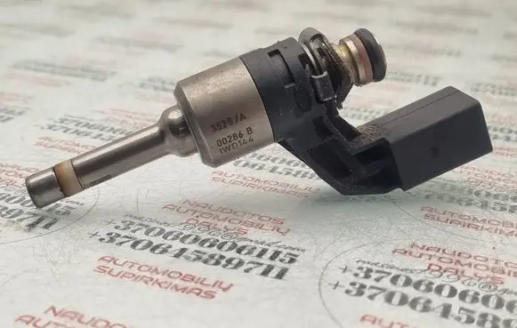 Audi Q7 4L Fuel injector 3528 00286B
