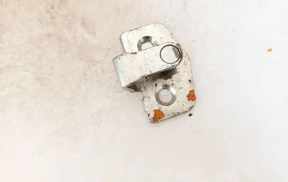 Opel Astra H Rear door lock loop/hook striker 