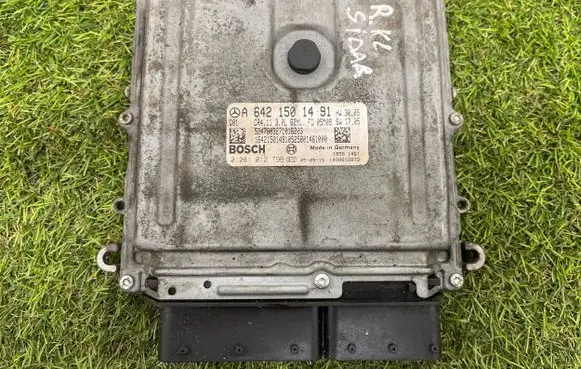 Mercedes-Benz R W251 Engine control unit/module A6421501491 1039S12873 0281012796