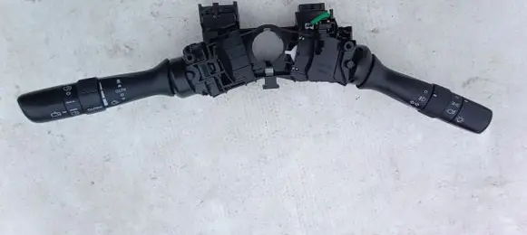 Toyota Yaris Tailgate/trunk/boot open switch 173832RR