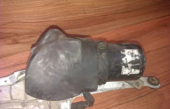 Renault Laguna I Wiper motor