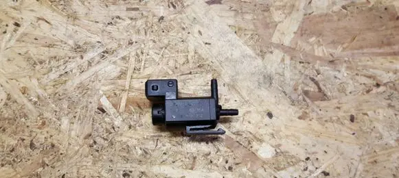 BMW 7 E65 E66 Vacuum valve 72234100 742712