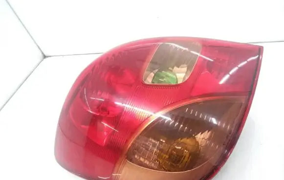 Toyota Corolla Verso E121 Rear/tail lights 1371 9824