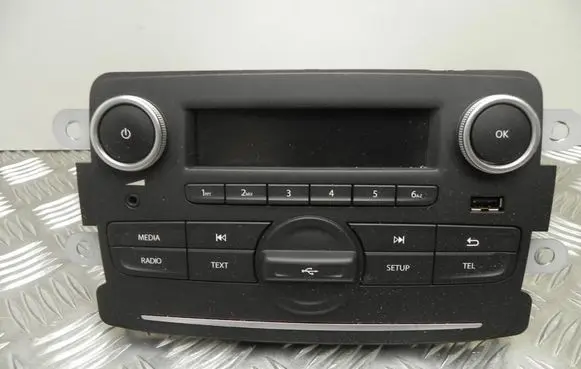 Dacia Sandero Radio/CD/DVD/GPS head unit 281155972R