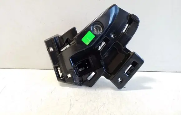 Skoda Kamiq Front bumper mounting bracket 658807724