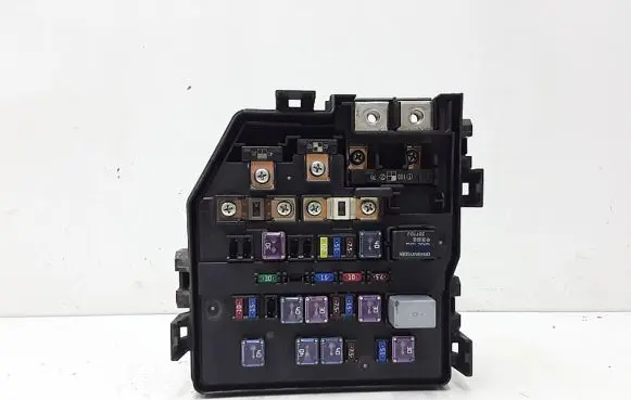 Honda Civic Fuse module 13SMJE02