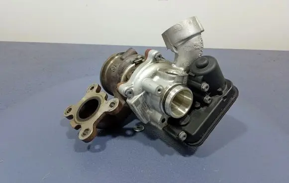 Volkswagen PASSAT B7 USA Turbo system vacuum part 04C145703H