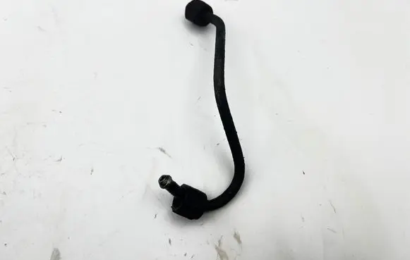 Toyota Land Cruiser (J120) Fuel injector supply line/pipe