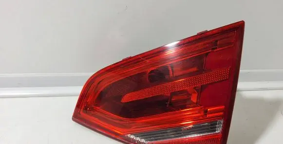 Audi A3 S3 8P Tailgate rear/tail lights 8P0945094 2TZ00978002