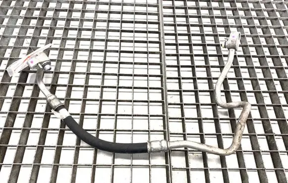 Air conditioning (A/C) pipe/hose