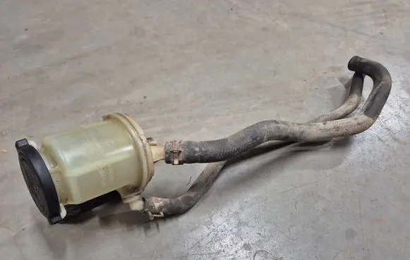 Power steering fluid tank/reservoir