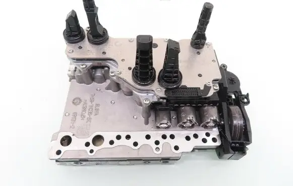 Ford Mondeo MK IV Transmission gearbox valve body 7M5R7A101DC 7M5R7H035BC