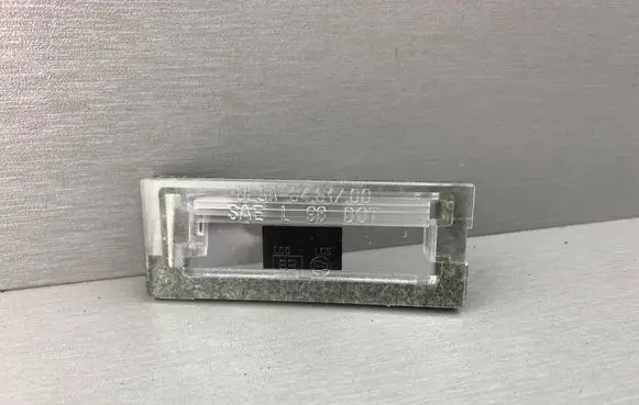BMW 5 E39 Number plate light 51138236878 8236878