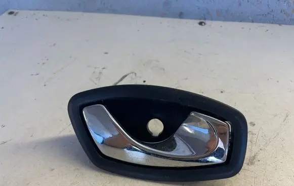 Renault Megane III Front door interior handle 826720001R