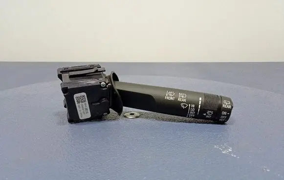 Opel Zafira C Wiper turn signal indicator stalk/switch 95433818