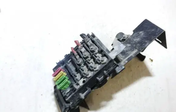 Volkswagen Polo III 6N 6N2 6NF Fuse box set