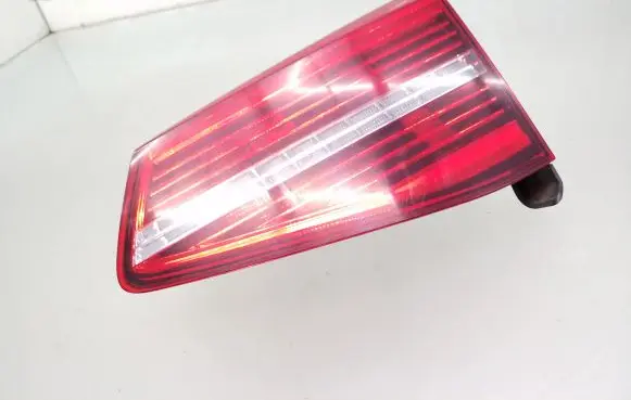 Volkswagen PASSAT B8 Tailgate rear/tail lights 3G9945308A
