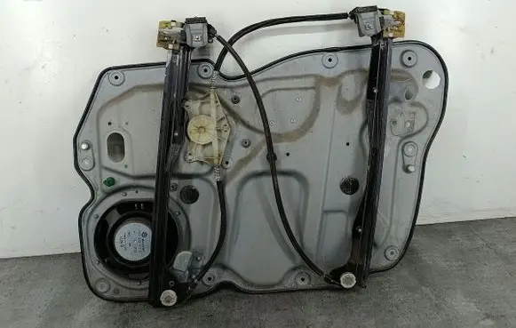 Volkswagen Touran I Front door window regulator with motor 