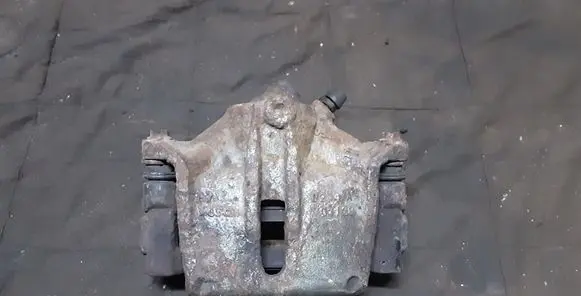 Ford Mondeo Mk III Front brake caliper