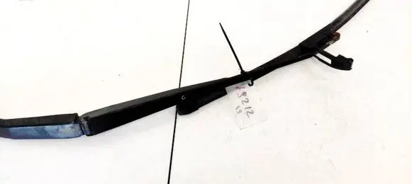 Honda CR-V Front wiper blade arm 