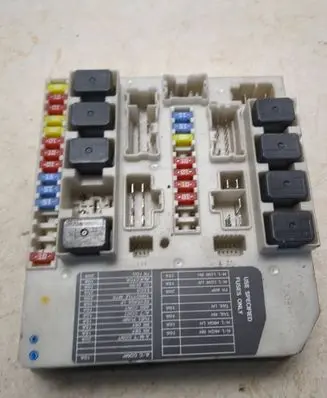 Nissan Note (E11) Fuse box set 284B7AX61A