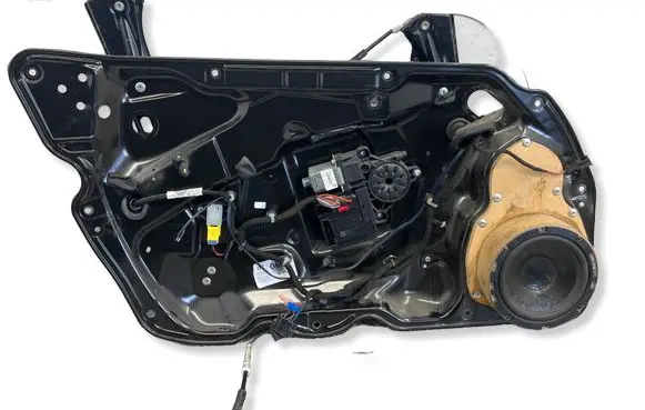 Volkswagen PASSAT B7 Front window lifting mechanism without motor 3AA837755