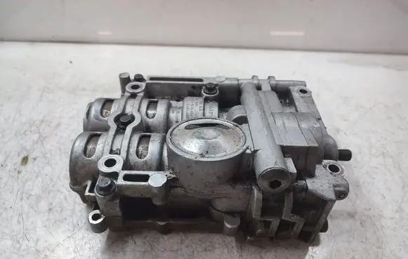 KIA Sorento Oil pump balance shaft 6237442