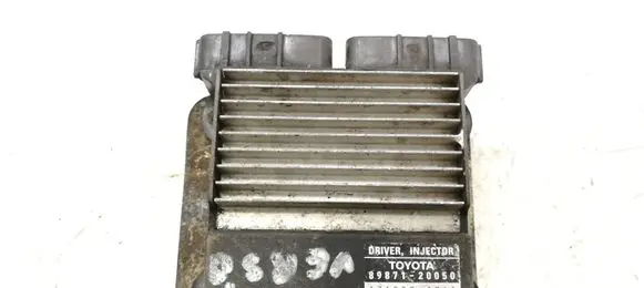Toyota Avensis T250 Fuel injection control unit/module 8987120050 1310001261